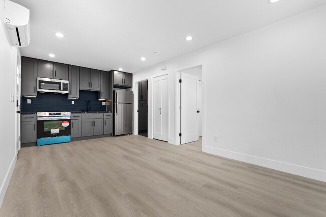 Foto del edificio - 232 N Hollywood Way