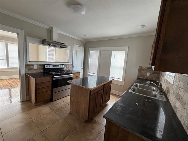 Foto del edificio - 2240 Pin Oak Cir