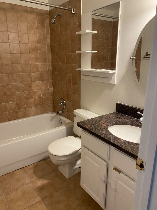 Foto del edificio - 5205 Cannes Ct