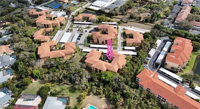 Foto del edificio - 6142 Whiskey Creek Dr