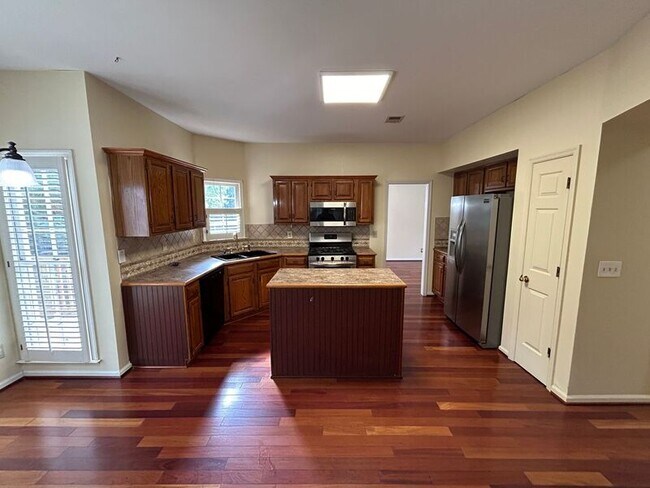Building Photo - 11585 Dunhill Pl Dr