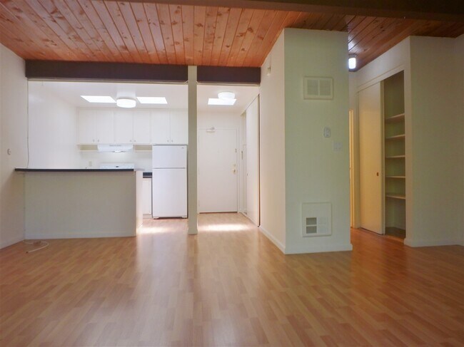 Building Photo - 1175 Ellis St