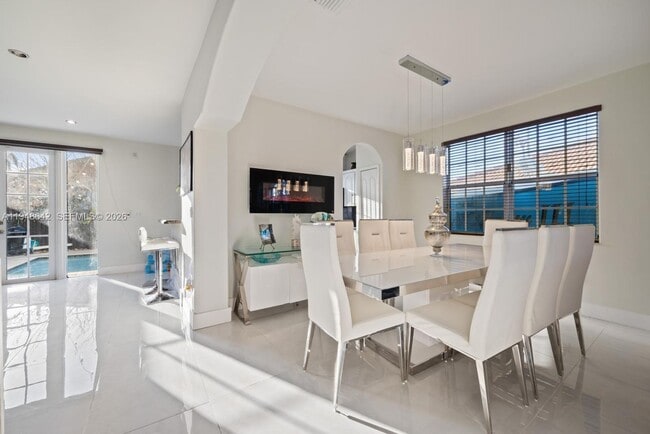 Foto del edificio - 1360 SW 142nd Ave