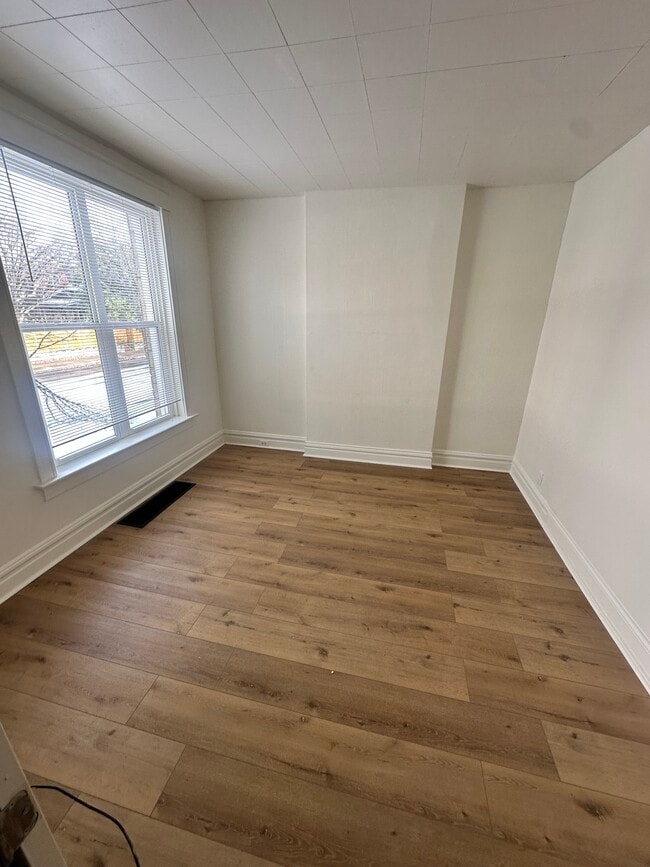 Building Photo - 3148 Miami St