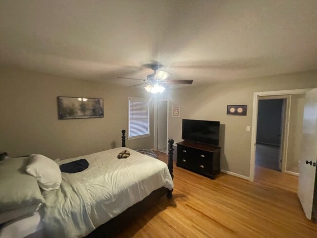 Building Photo - 3304 Wisteria Dr