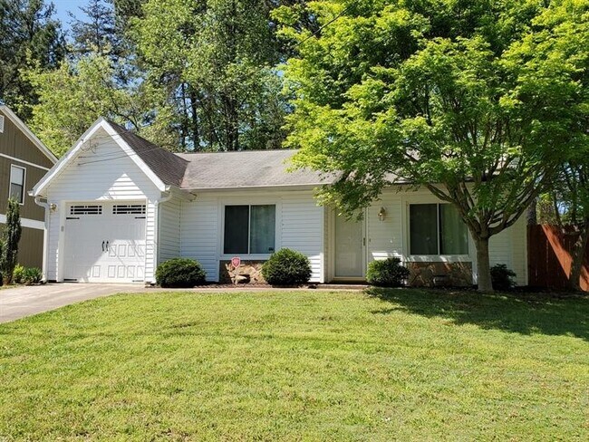 Building Photo - 910 Shiloh Ridge Run NW