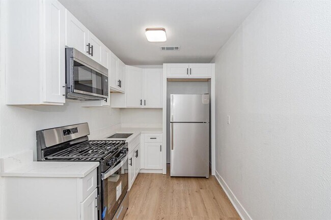 Foto del edificio - 502 N Jones St