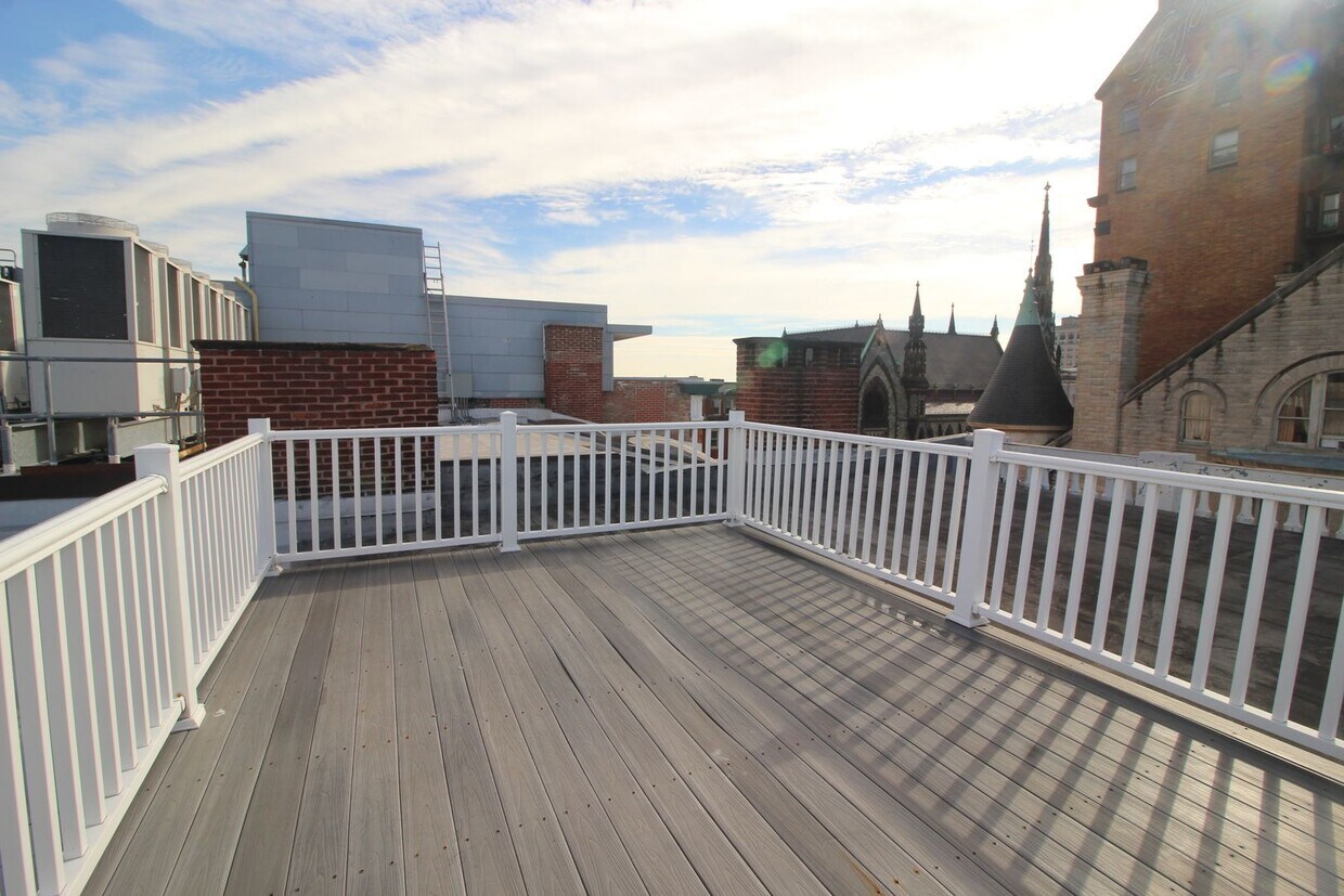 Foto principal - Awesome 1BD/1BA Mt. Vernon Condo w/ Privat...