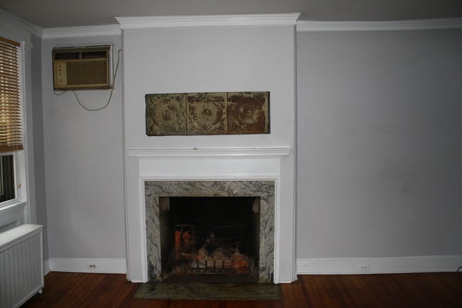 Livingroom - 336 S Juniper St
