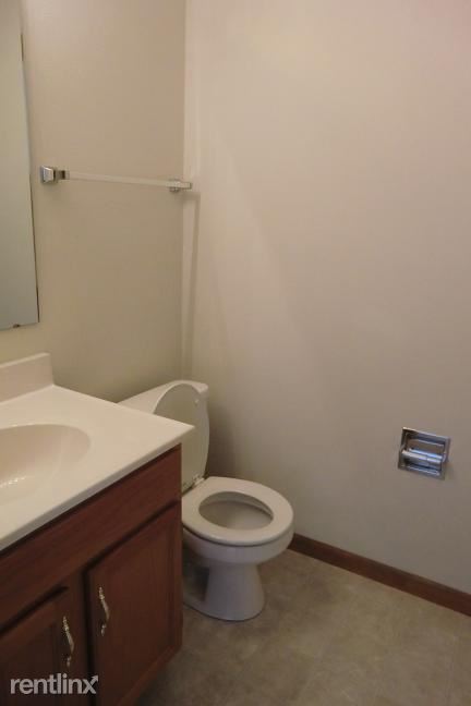 Building Photo - 231 Sandridge Ct