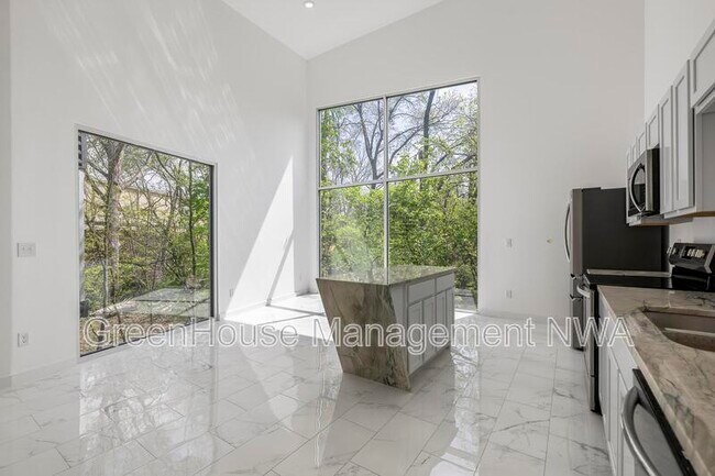 Foto del edificio - 508 NW J St