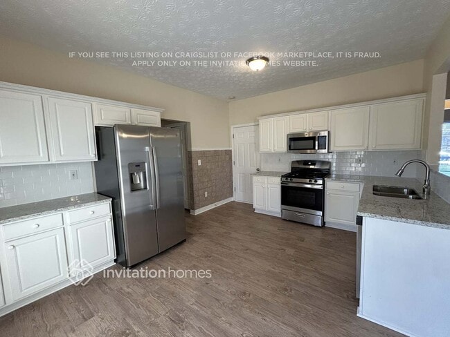 Building Photo - 720 Clairidge Ln SW