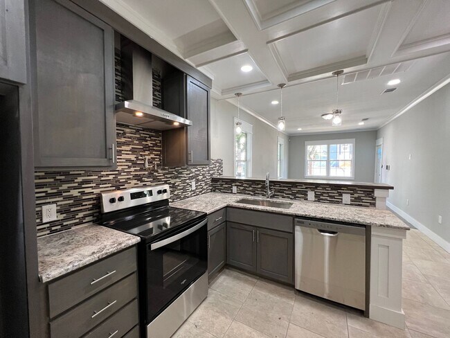 Foto del edificio - Adorable 3 bedroom 2 bath Downtown