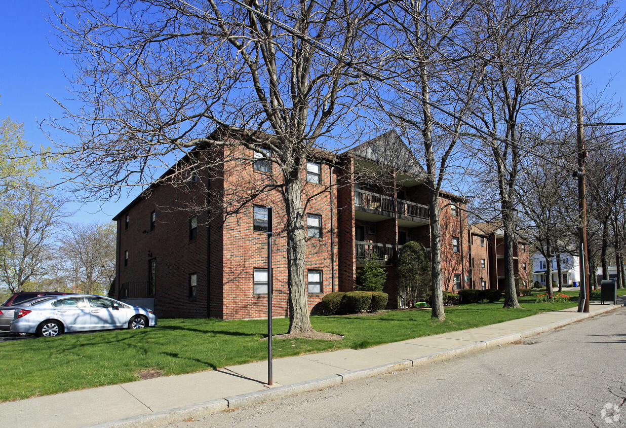 Building Photo - Farwell Street Apartments