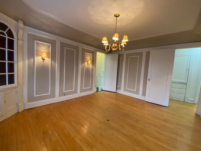 Foto del edificio - 2533 N Lake Dr