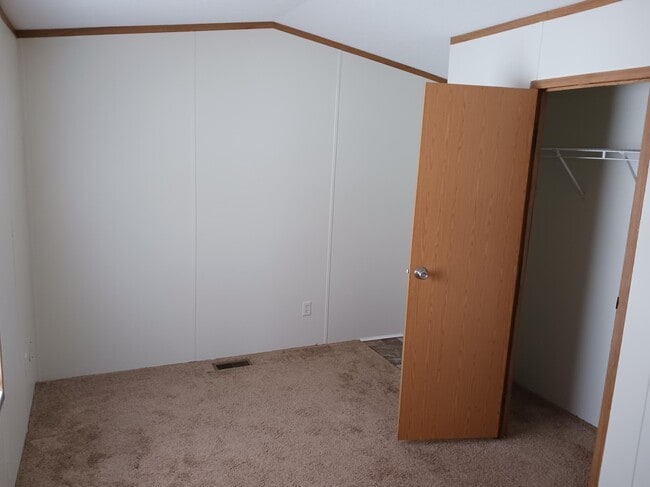 Building Photo - 36 Curtis Dr