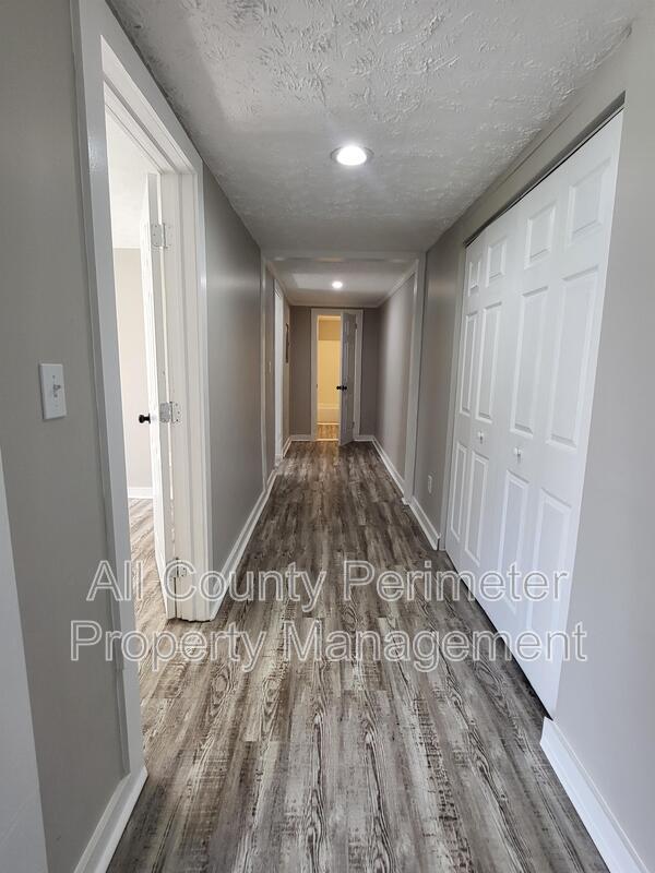 Foto del edificio - 3631 Washington St