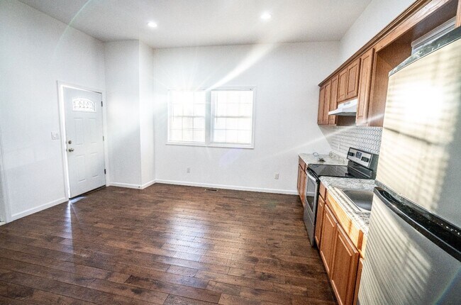 Foto del edificio - 43-45 Case Ave