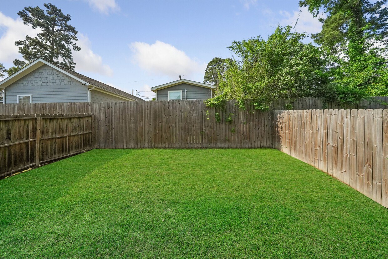 Building Photo - 16918 Glenheath St