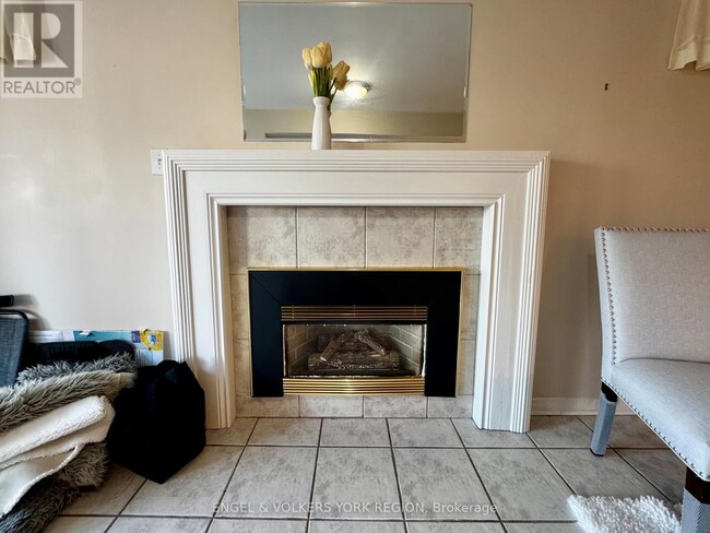 Building Photo - 71 Brougham Dr