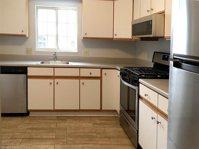 Foto del edificio - 27087 Oakwood Cir
