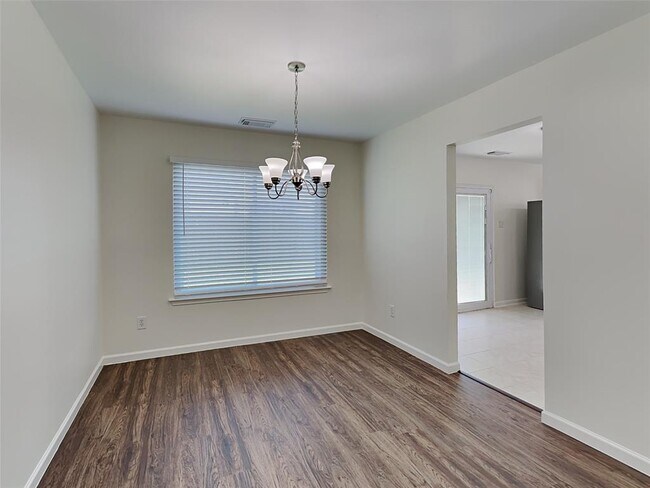 Building Photo - 11731 Rolling Stream Dr