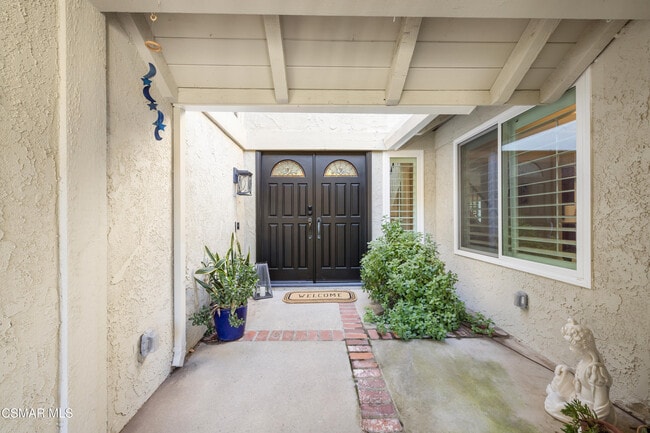 Building Photo - 885 Rim Crest Dr