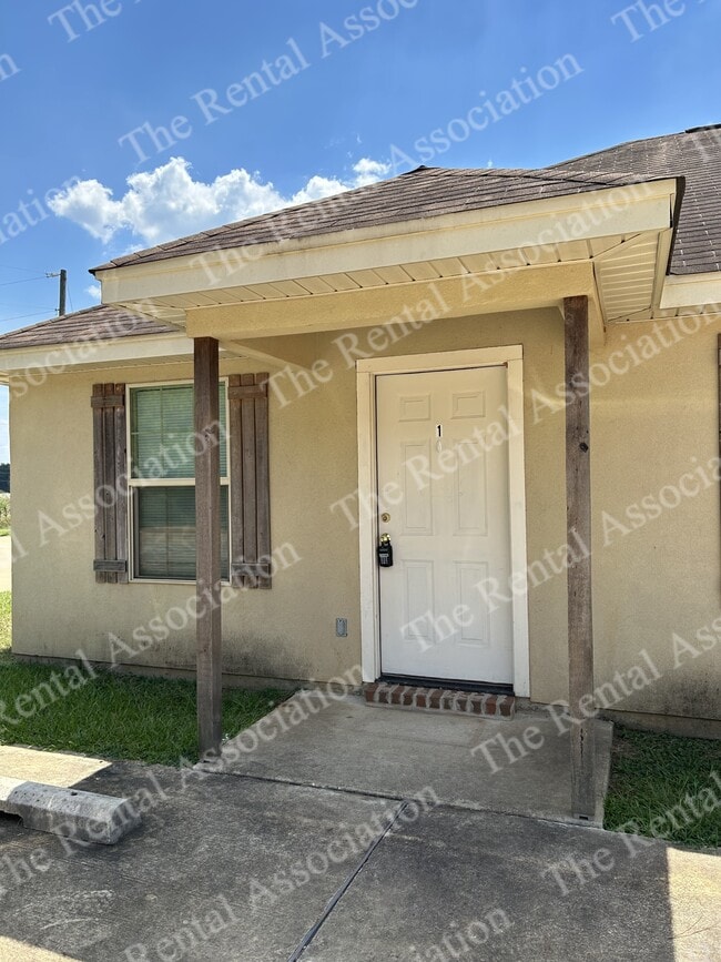 Building Photo - 185 Brownlee Rd