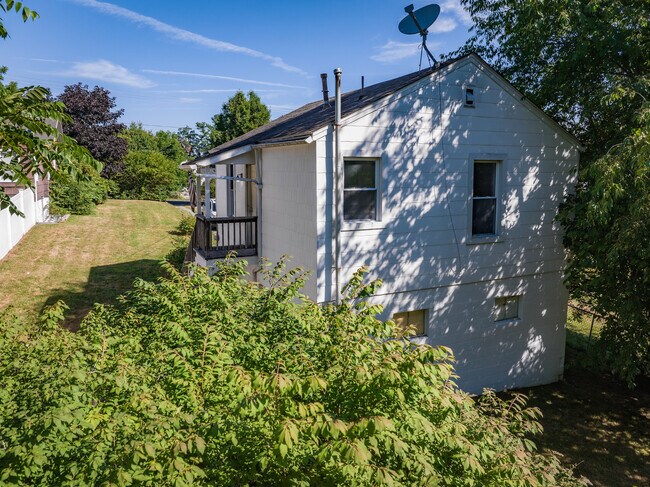 Foto del edificio - 610.5 Russell St