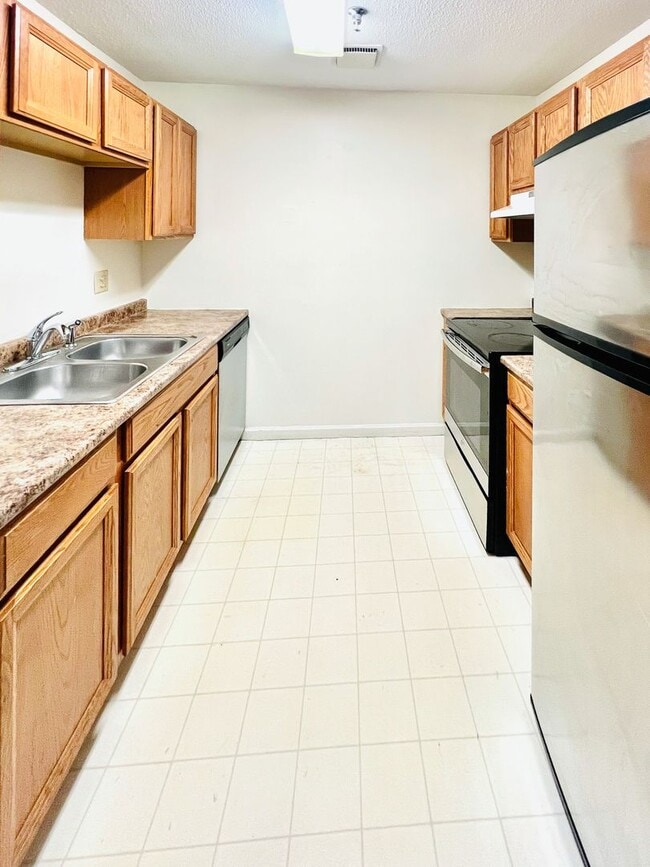 Photo - 37 S Williams St Apartment