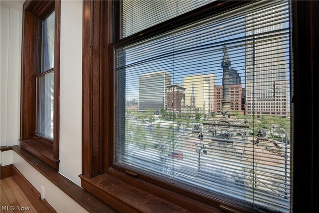 Building Photo - 140 Public Square