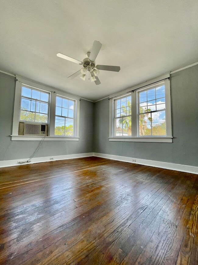 Foto del edificio - 2bd/1ba Conveniently Next to Loyola and Tu...