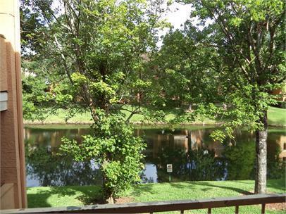 Foto del edificio - Two  bedroom and two bathroom condo with lakeview balcony