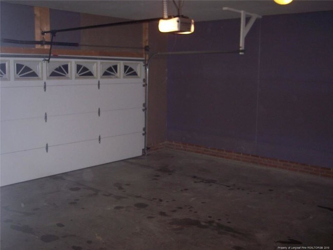 Building Photo - 5324 Thackeray Dr