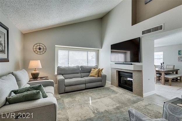 Building Photo - 1641 Duarte Dr