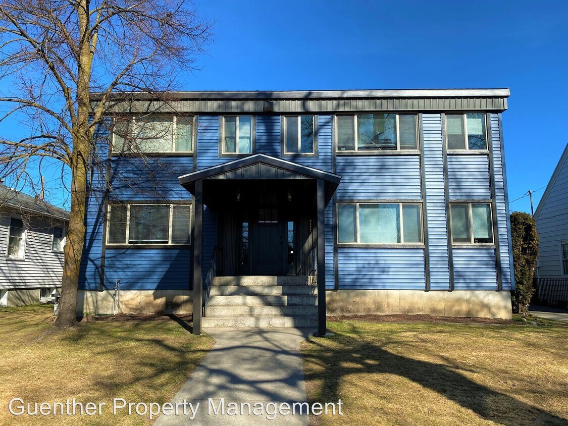 Primary Photo - 1013 E Sharp Ave