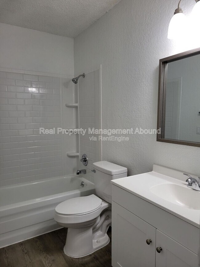Foto del edificio - 8006 N 117th E Ave