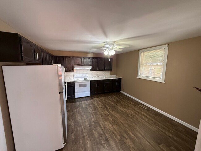 Foto del edificio - 3238 Mt Pleasant St