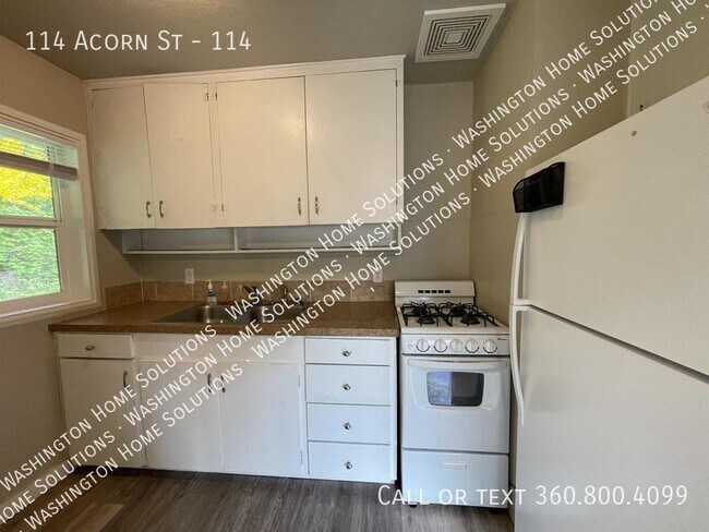 Foto del edificio - 114 Acorn St
