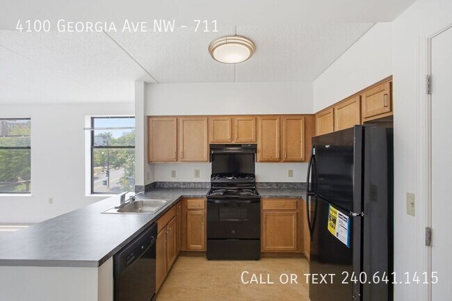 Foto del edificio - 4100 Georgia Ave NW