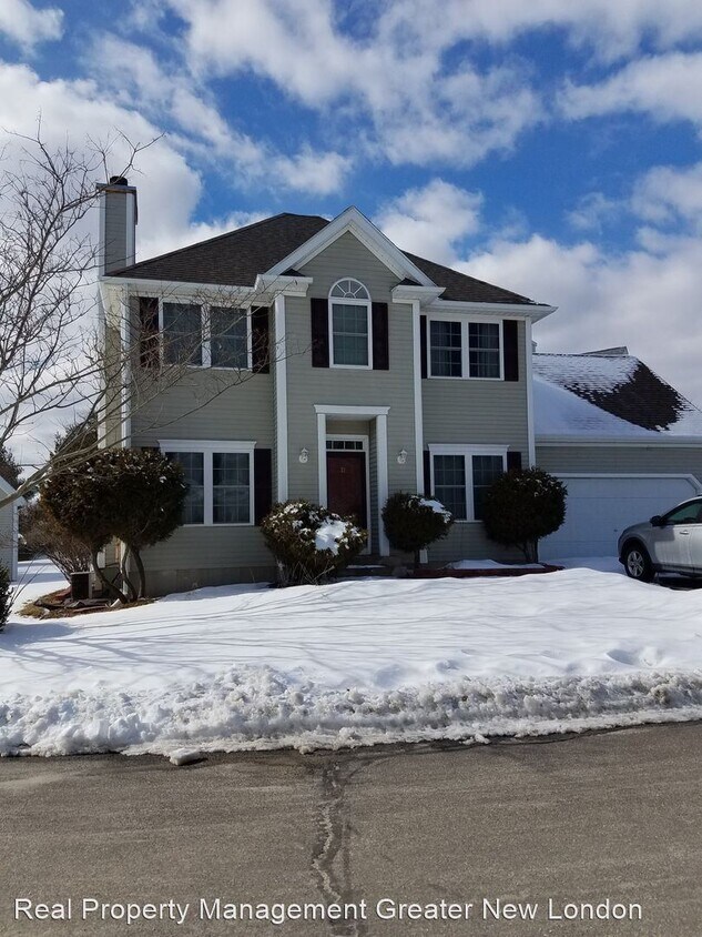 3 br, 2.5 bath House 11 Highwood Circle House for Rent in