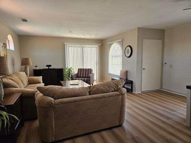 Building Photo - SENIORS ONLY 55+ SHORT TERM RENTAL
