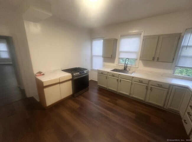Foto del edificio - 141 Ashley St