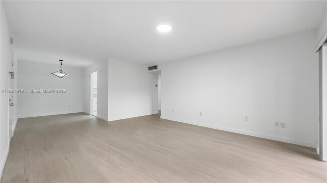 Building Photo - 7975 SW 86th St