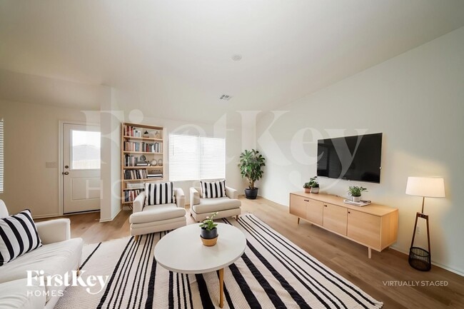 Building Photo - 433 Labelle Ln