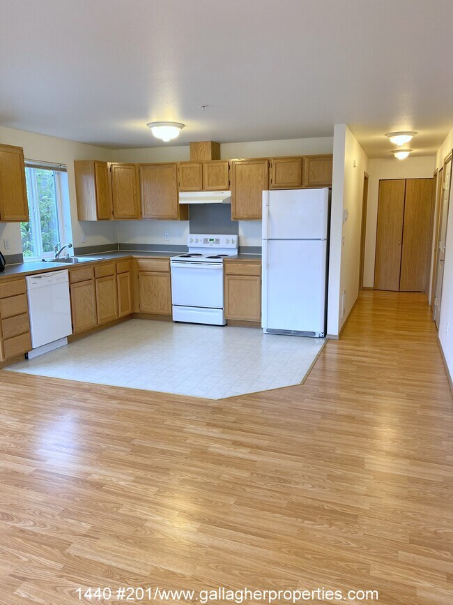 1440 #201 Kitchen #2 - 1440 NW 64th St