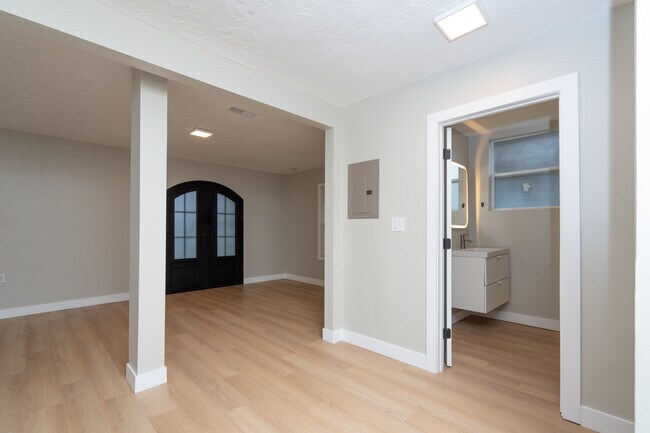 Foto del edificio - 2527 Porter Ave