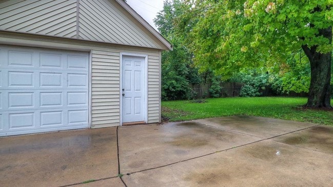 Building Photo - 35348 Sheffield St