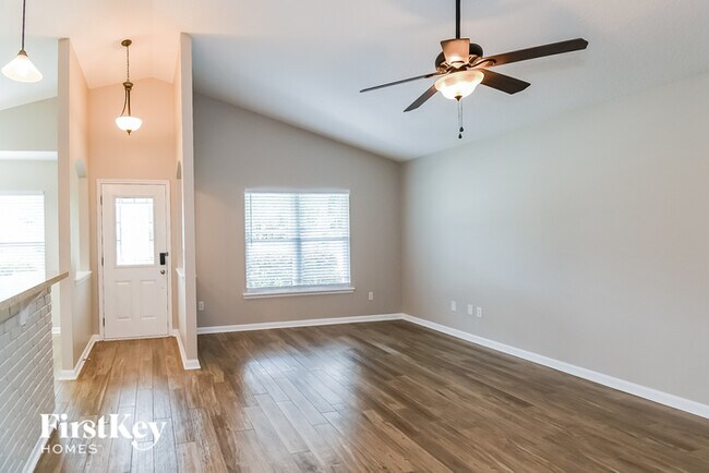 Foto del edificio - 4595 Prunty Ave
