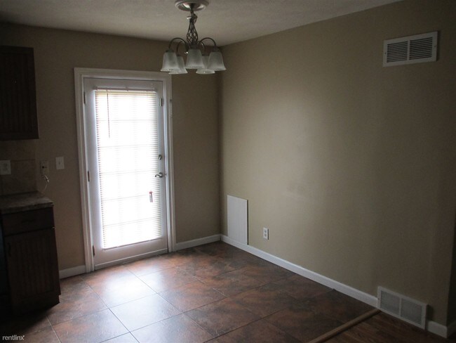 Building Photo - 2 br, 2 bath House - 506 N Fern St 506 N Fern